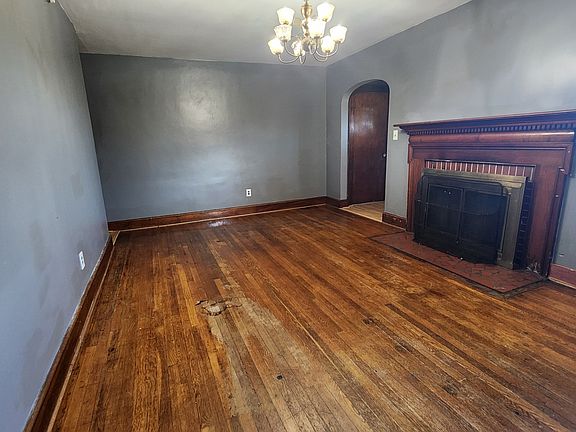 3rd image of 4014 Dakota Ave NW