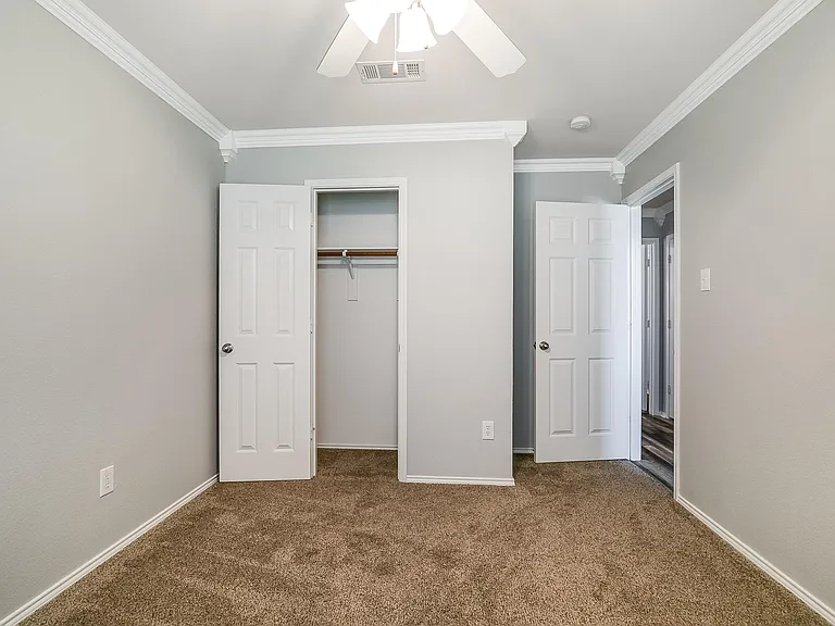228 Meadow View Ln — Photo 22