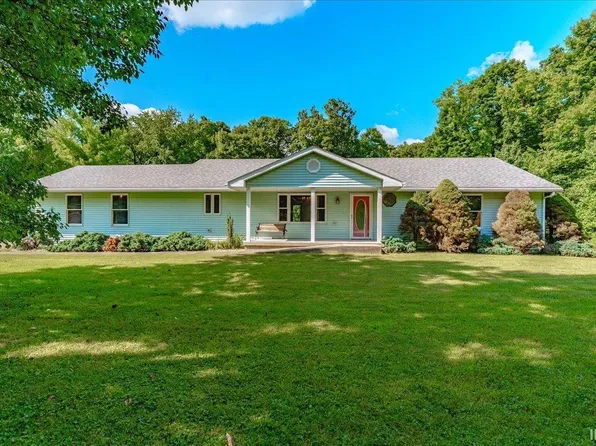 1751 Spice Valley Rd, Mitchell, IN 47446