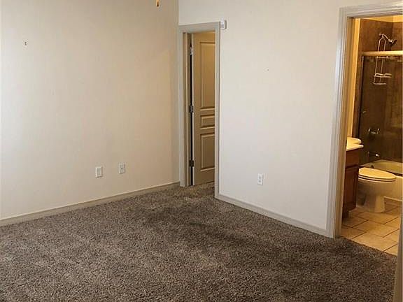 4th image of 5919 Bandolero Dr Unit E