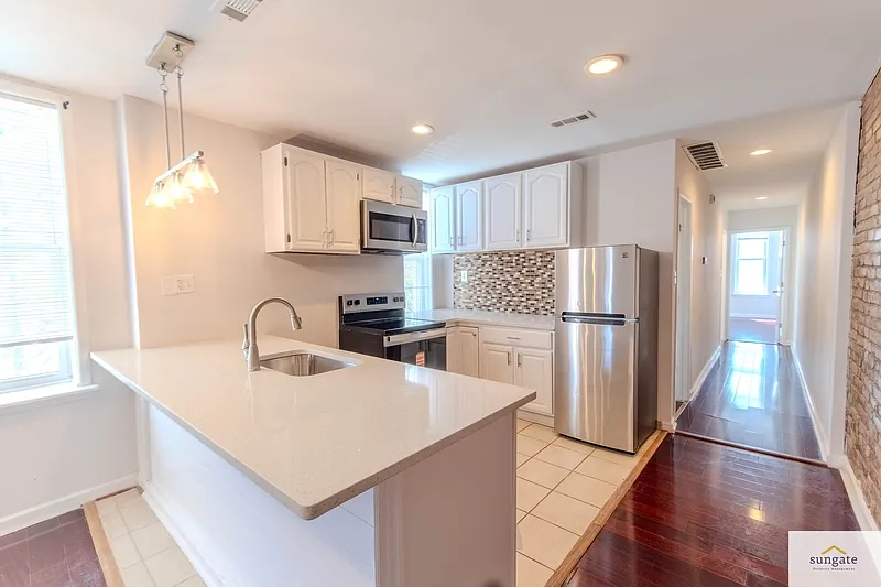 Photo 2 of 18 - 2608 E Fayette St #2 - Baltimore, MD Building Photo - 2608 E Fayette St #2