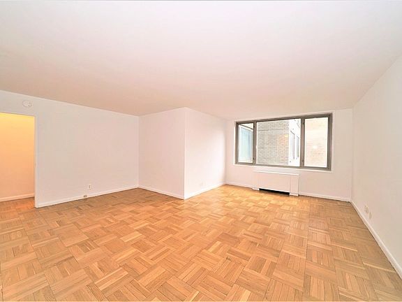 4th image of 160 E 84th St APT 8A