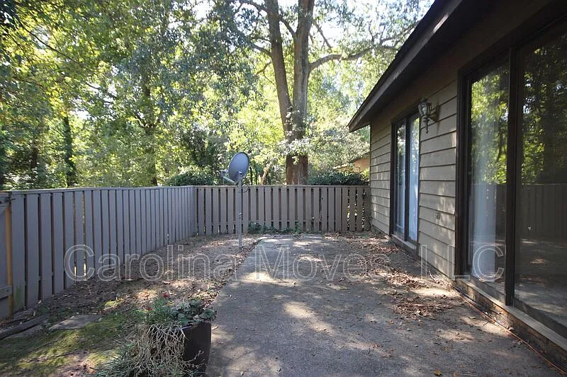 324 Skylark Cir