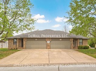 509 W Warren Dr, Ozark, MO 65721