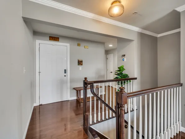 15 Legend Hills Drive image 26 of 28