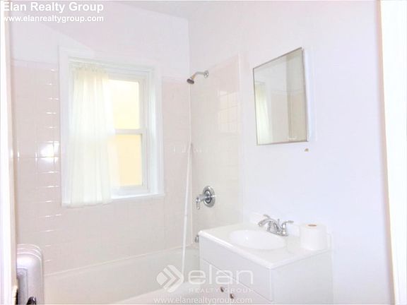 4th image of 6530 N Lakewood Ave APT 5