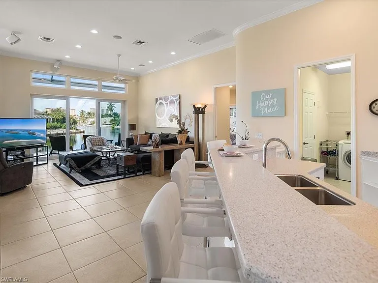 200 Copperfield Ct — Photo 29