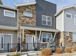 745 Grandview Meadows Dr, Longmont, CO 80503