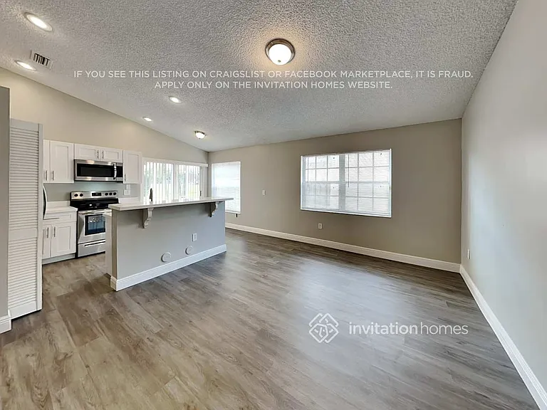 3350 NW 78th Ave — Photo 5
