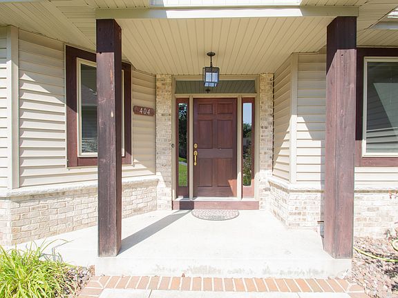 4th image of 404 Riverwood Ct