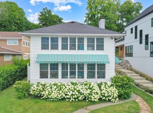 21945 Howell Dr, Cassopolis, MI 49031
