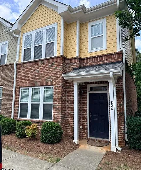 806 Carpenter Glenn Dr — Photo 2