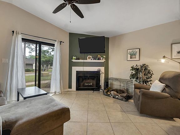 4th image of 1571 Stone Rd APT 1D