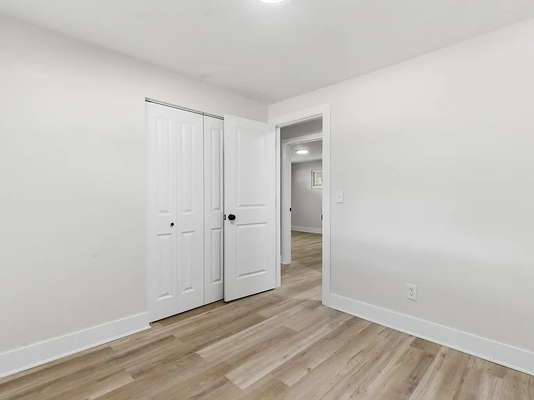 4731 Powell Rd — Photo 8