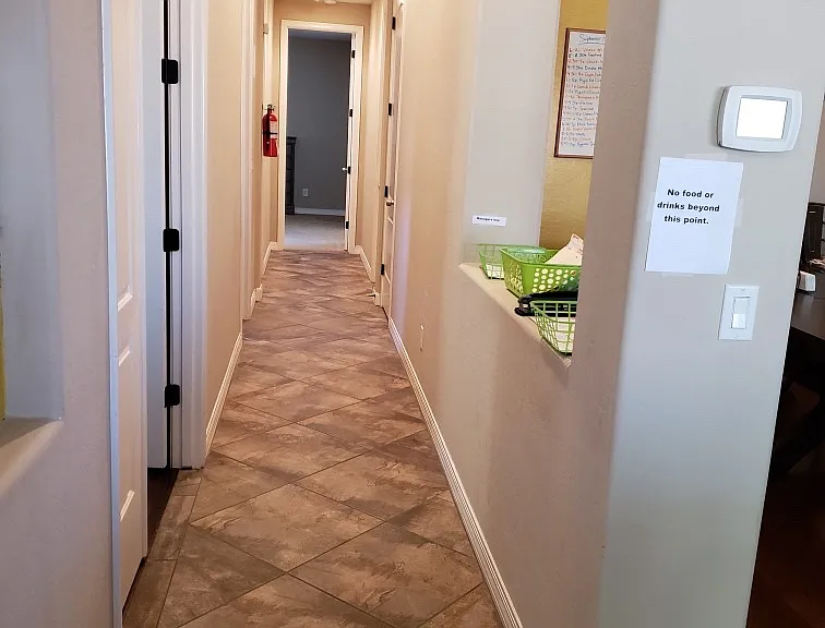 1812 W Horsetail Trl — Photo 4