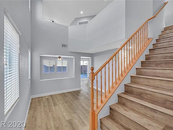 2nd image of 10658 Blue Larkspur Ct