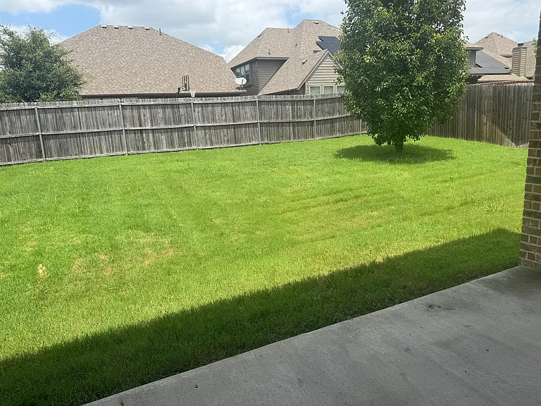 2100 McCallister Dr — Photo 36