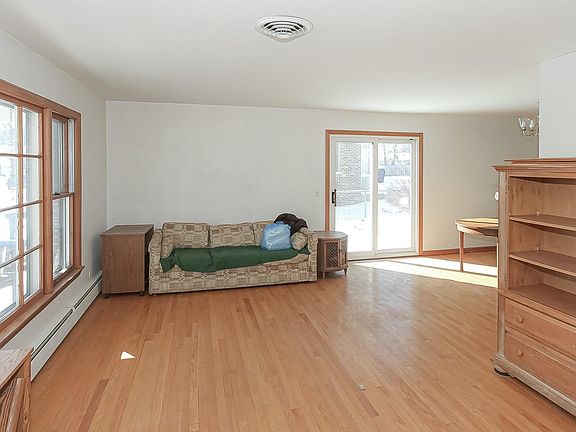 4th image of 834 N Haddow Ave