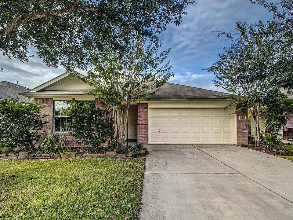 1st image of 18919 Telford Way