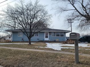1711 Stewart Rd, Muscatine, IA 52761