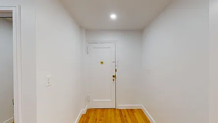 Sold by Thomas Lipovetsky, LREB