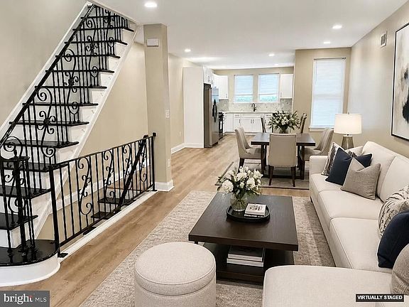 3rd image of 5730 Kemble Ave