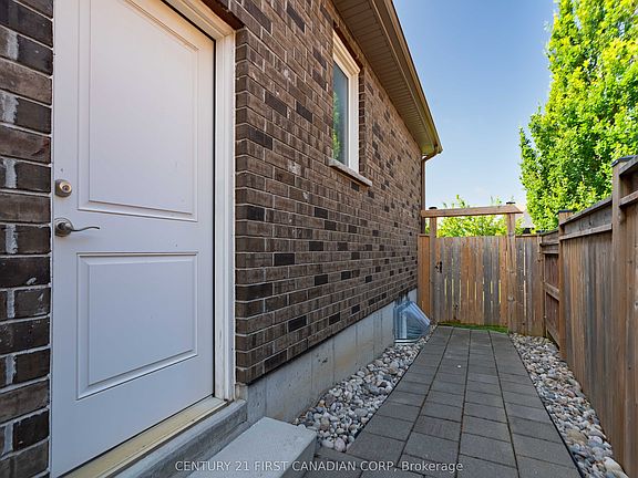 5th image of 155 Spencer Ave