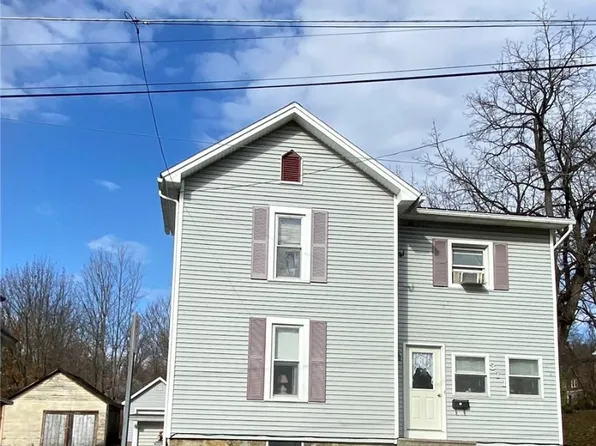 311 W College St, Meadville, PA 16335
