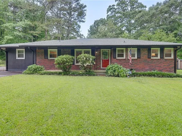 122 Vickery Dr, Fairburn, GA 30213