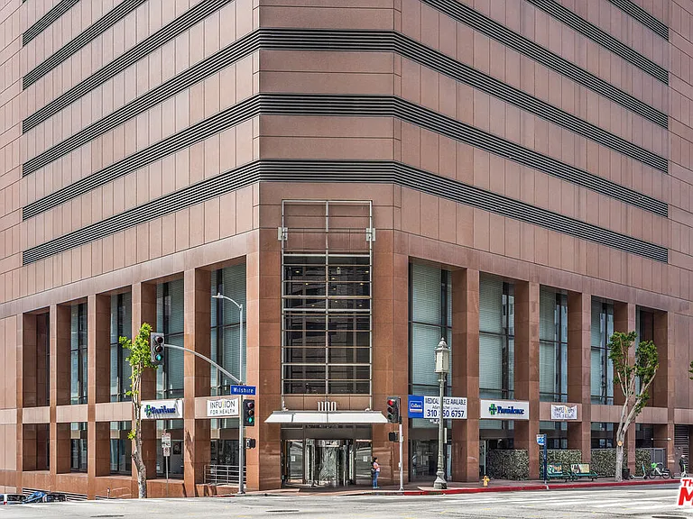 1100 Wilshire Blvd #2911 — Photo 37