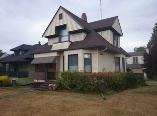 2210 41st Ave SW, Seattle, WA 98116