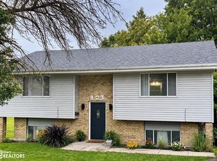 403 S Fillmore St, Mount Ayr, IA 50854