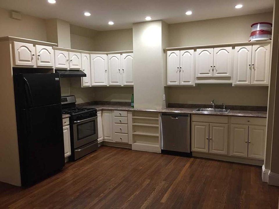2nd image of 81 Appleton St APT 1