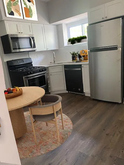 3406 Mount Pleasant Ave — Photo 2