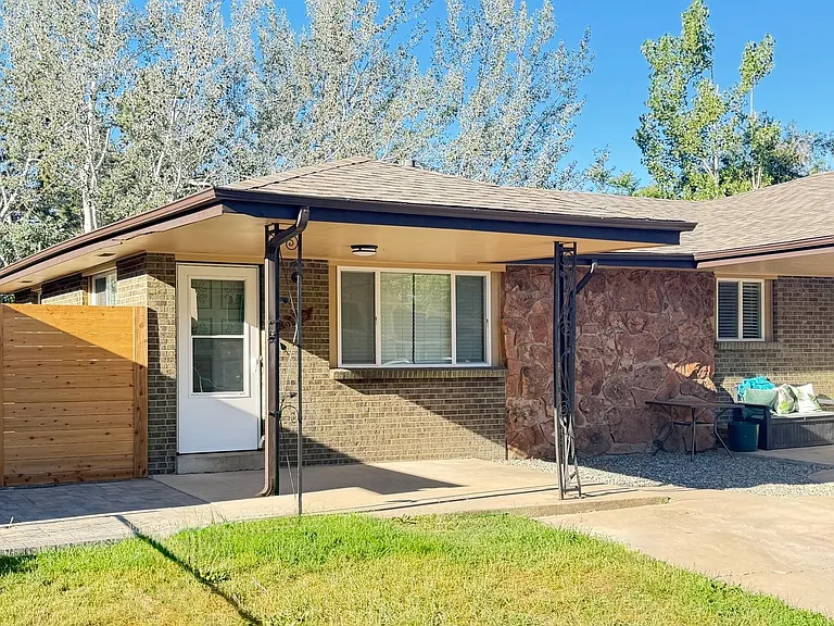 8548 W 62nd Pl — Photo 1