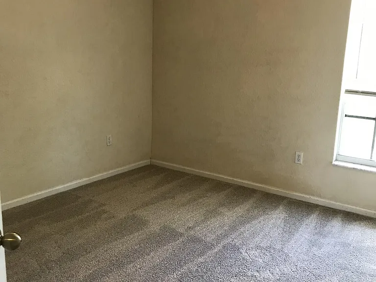 4234 Emerald Vis — Photo 13