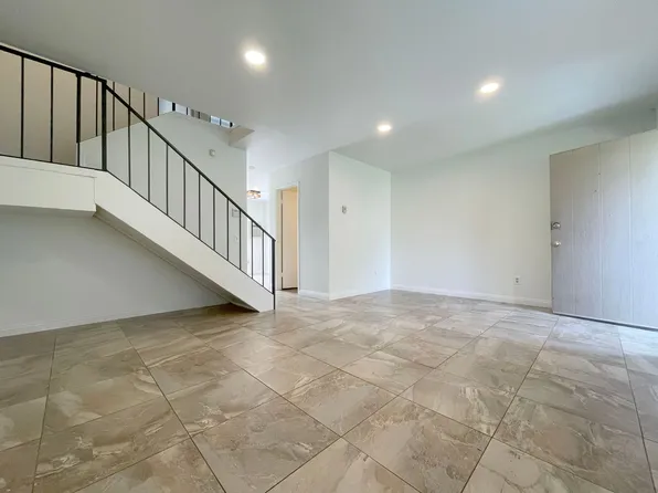 631 W Alton Ave APT B, Santa Ana, CA 92707