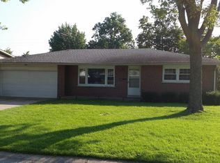 8 Ashland Pl, Saint Charles, MO 63301