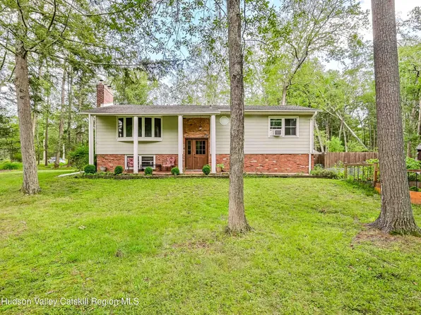 33 Whitney Drive, Woodstock, NY 12498