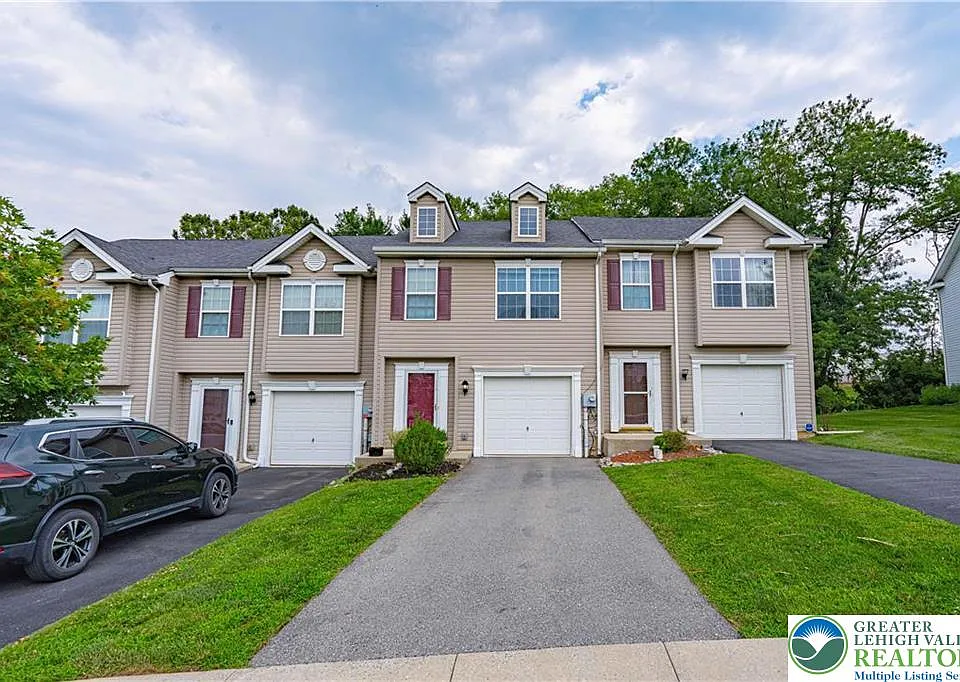 713 Blue Heron Dr