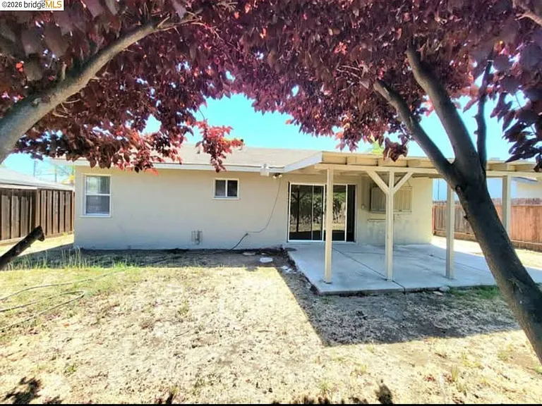 2120 Knox Ave — Photo 9