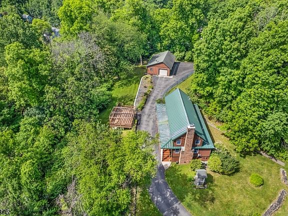 2nd image of 39 Lavin Rd