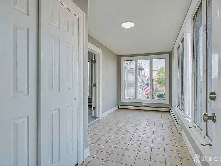 36 2nd Ave #A — Photo 9