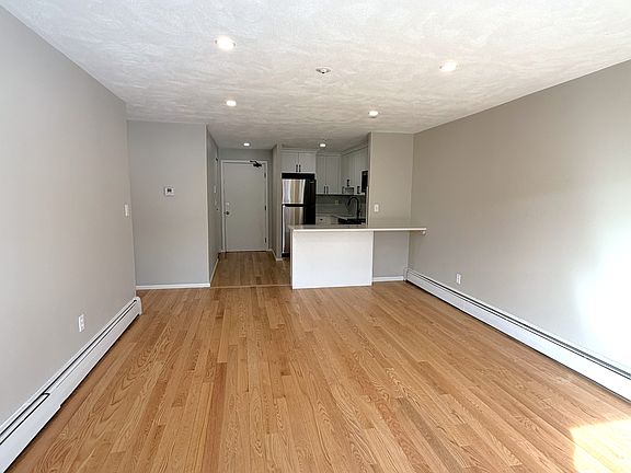 5th image of 41 South St APT 9