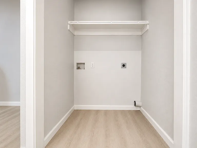 401 Main St — Photo 12