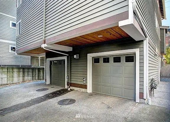 4th image of 1022B Taylor Ave N