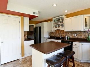 1829 Fairway Dr, Hudson, WI 54016