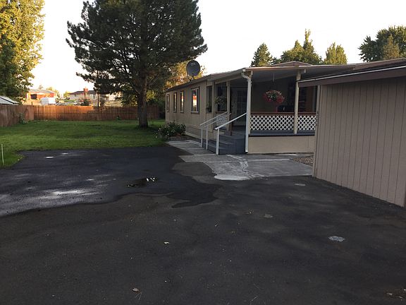 4th image of 8306 Harrington Ln NE