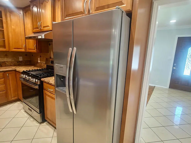 2919 Doolittle Ave — Photo 9
