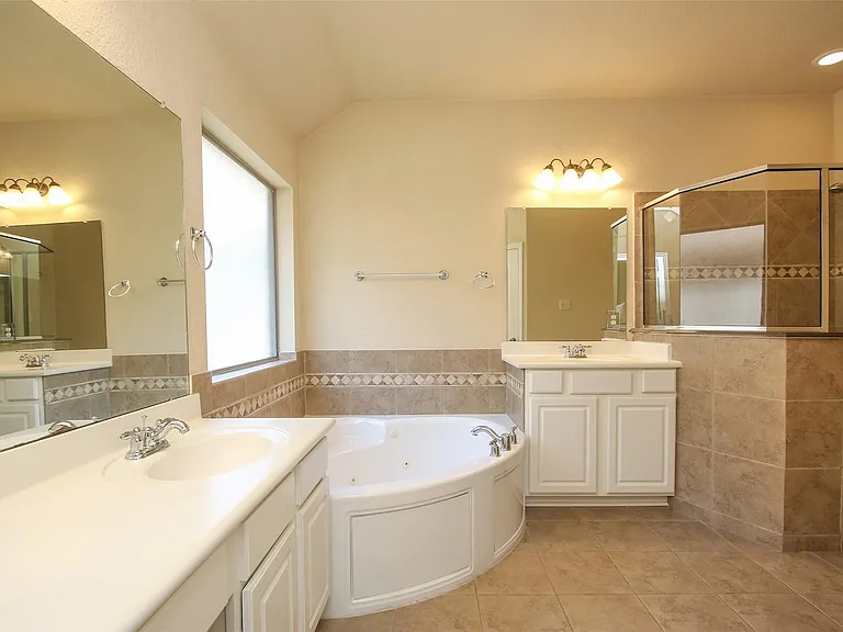 23118 Century Plant Dr — Photo 19